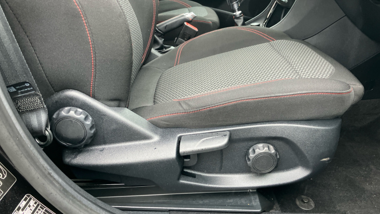 Ford Puma 1.0 EcoBoost Hybrid mHEV ST-Line 5dr Petrol Hatchback